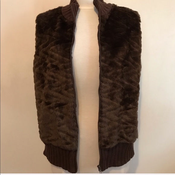 Tiara Jackets & Blazers - TIARA WOMAN 2X zip front, faux fur